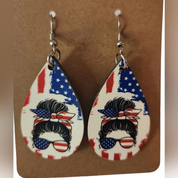 MESSY BUN AMERICAN EARRINGS NWT. HANDMADE - Picture 2 of 3